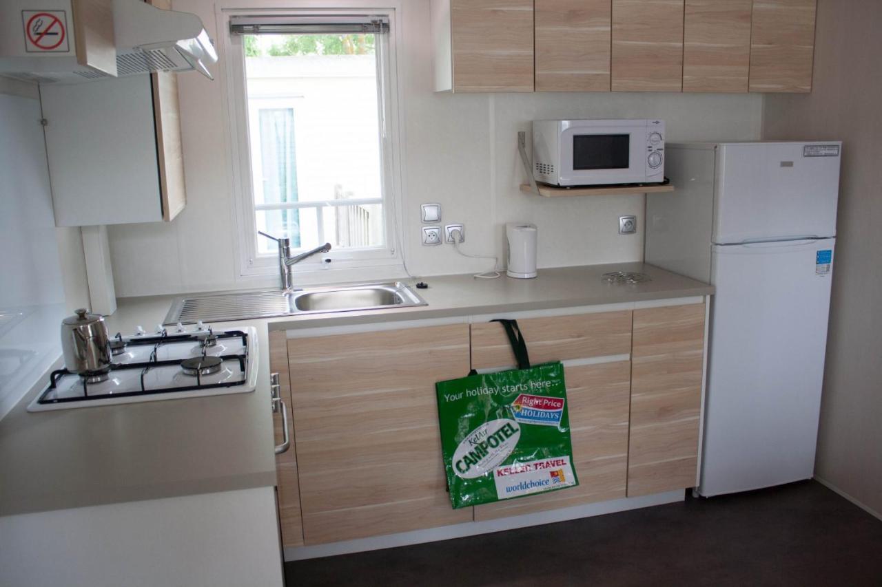 Mobile Homes By Kelair At Playa Montroig Camping Resort Tarragona Exterior photo