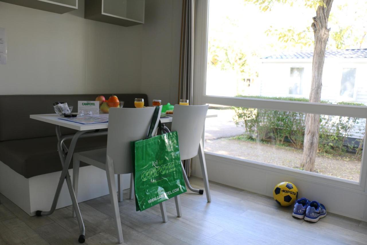 Mobile Homes By Kelair At Playa Montroig Camping Resort Tarragona Exterior photo